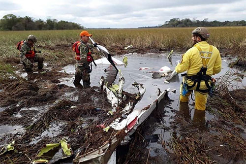 lugar del siniestro Concluyen trabajos de rescate en zona de accidente de avión en Paraguay